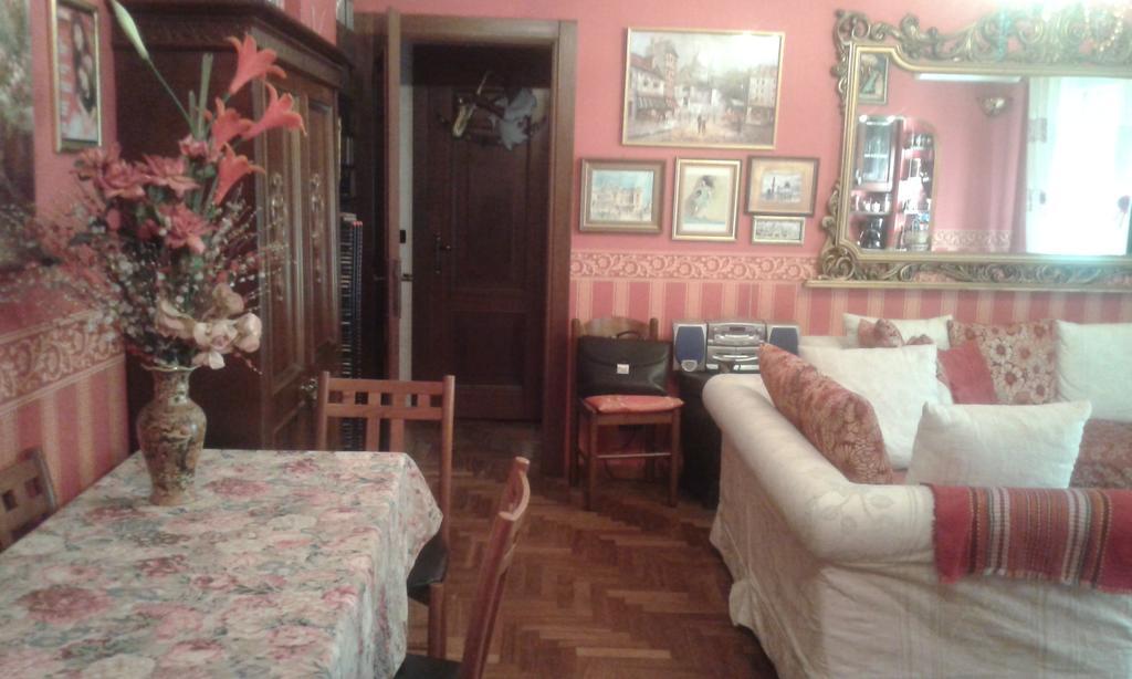 Romantic & Artistic Apartment Milán Pokoj fotografie